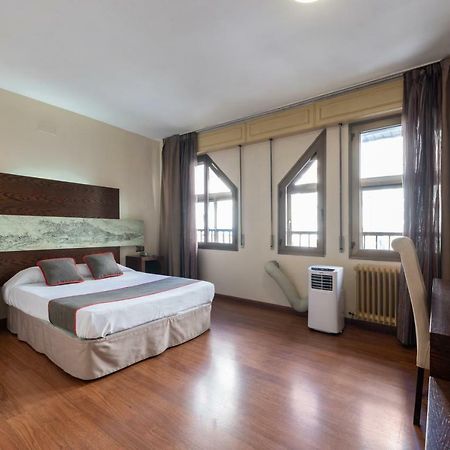 Oyo Hotel Francabel Cuenca  Exteriör bild